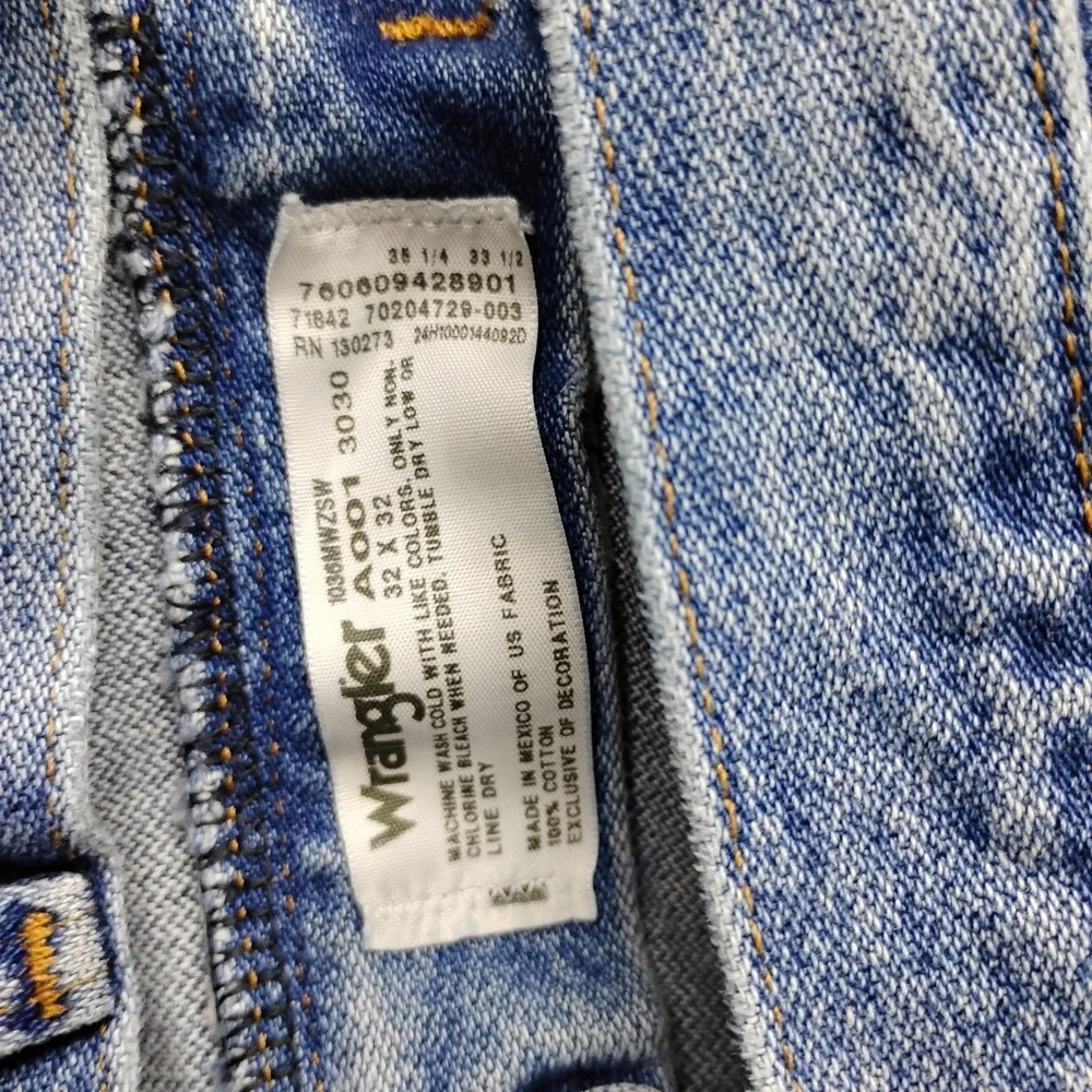Wrangler 36MWZ Slim Fit Cowboy Cut Jeans Mens 32x32 Medium Wash Blue Denim